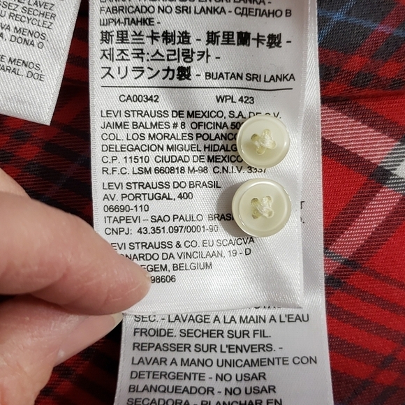 Levis Plaid Button Down Shirt - Picture 8 of 9